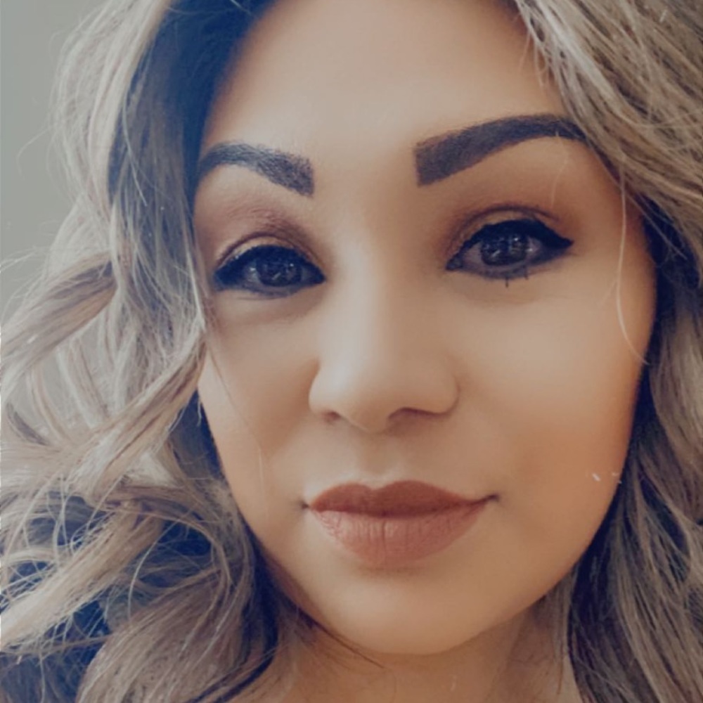 Meet your Posher, Ivet